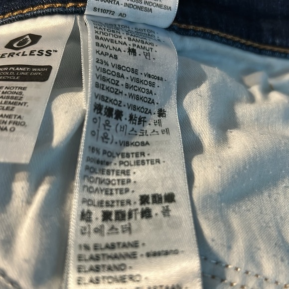 Levi Strauss &Co Classic Bermuda Shorts Size 18W - Picture 10 of 10